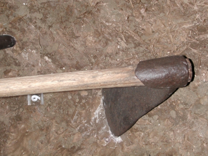 Outil agricole : houe ou "marre"