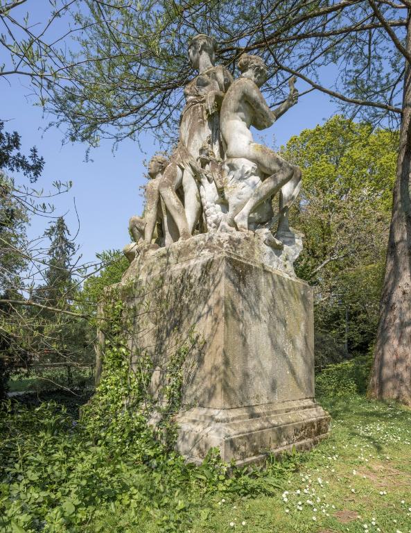 Oeuvres sculptées, Parc du Thabor (Rennes)
