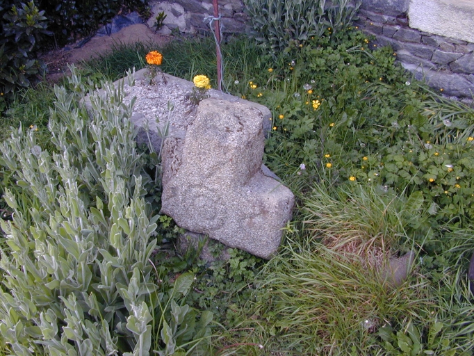 Croix de chemin (?), la Chapelle Lazary (Meillac)