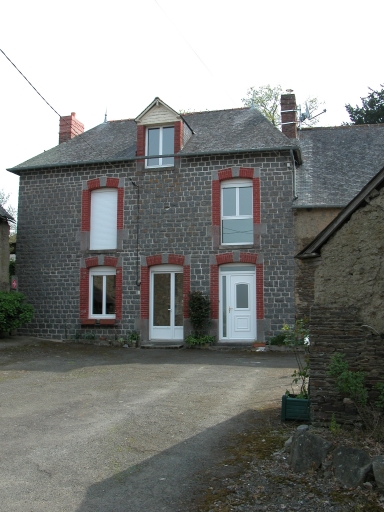 Maison, le Pont Dolay (Pleugueneuc)