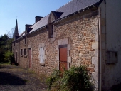 Ensemble de trois maisons, rue du Manéguen (Guénin)