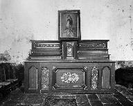 Ensemble de l'autel secondaire nord : autel, tabernacle, 2 gradins d'autel, degré d'autel, chapelle Sainte-Croix (Josselin)