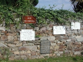 Ensemble cultuel dit le 'Mur des Disparus', cimetière (Ploubazlanec)