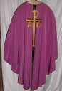 Ornement violet 1 : chasuble