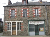 Maison à boutique, impasse de l'Abattoir (Trévérien)