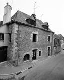 Maison de commerçant, 8, 10 rue des Trente (Josselin)