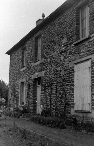 Presbytère,7 rue de la Forge (Le Verger)