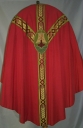 Ornement rouge 1 : chasuble, étole (Guipry fusionnée en Guipry-Messac en 2016)