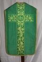 Ornement vert 3 : chasuble, étole, manipule, bourse de corporal et voile de calice