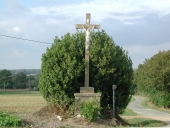Croix de chemin, près de Lanruen (La Chapelle-de-Brain)