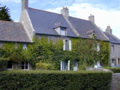 Alignement de maisons, 1 rue de la Négrais (Saint-Briac-sur-Mer)