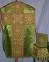Ornement vert 2 : chasuble, bourse du corporal, étole, manipule, voile du calice