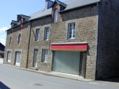 Alignement de trois maisons, 2 et 4 rue de Montreuil (Feins)