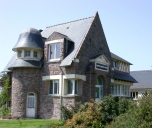 Ancien dispensaire, actuellement centre médico-social (Plouha)