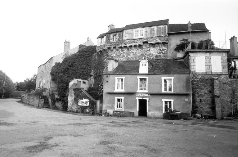 Édifices en pan de bois contemporains (Ploërmel)