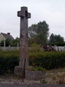 Croix de chemin, rue du Gros-Orme ;  chemin des Cancales, la Grande Croix (Le Vivier-sur-Mer)