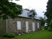 Ensemble de deux maisons, au sud de Kerfraval Bihan (Guénin)