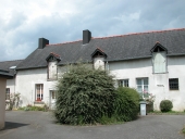Ensemble de maisons, 14,16 rue du Champ Dolent (Chartres-de-Bretagne)