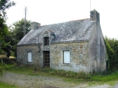 Maison, le Cloître (Pluméliau fusionnée en Pluméliau-Bieuzy en 2019)