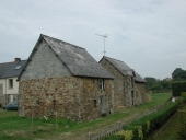 Alignement de maisons, la Hairie (Québriac)
