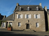 Manoir, 8 place Angela Duval (Le Vieux-Marché)