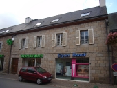 Maison, rue du Général de Gaulle (Penvénan)