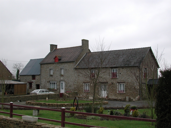 Ancienne ferme, la Chevrais (Bonnemain)