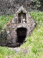 Fontaine de dévotion Notre-Dame-de-Bonne-Nouvelle (Goulien)