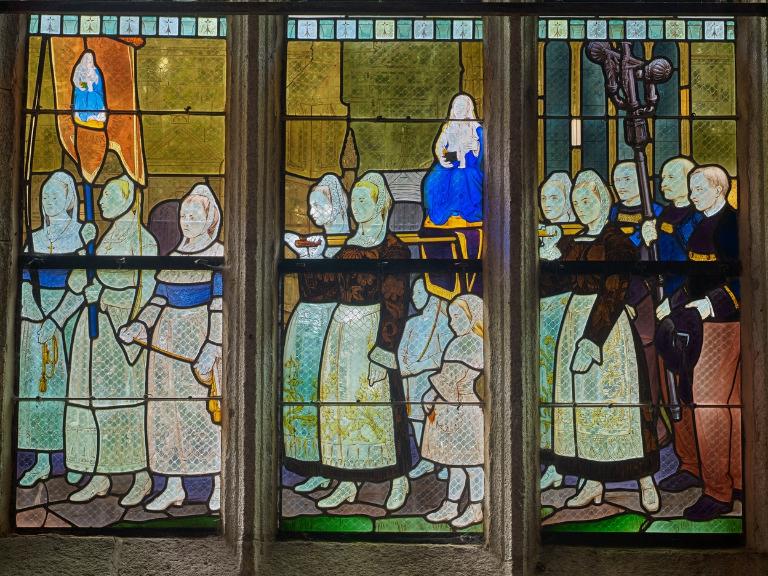 Verrière commémorative à la mémoire des soldats de la guerre 1914-1918, chapelle Ty Mamm Doué (Quimper)