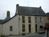 Maison, 5 rue Jean de Gennes (Gennes-sur-Seiche)