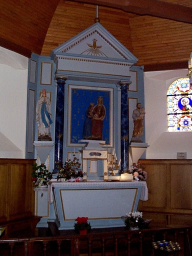 Ensemble du maître-autel (2 degrés, autel, 2 gradins, tabernacle, retable), Ropenard (Maure-de-Bretagne fusionnée en Val d'Anast en 2017)