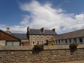 Groupe scolaire communal, rue Saint Gonéry (Plougrescant)