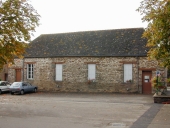 École primaire, place de l'Eglise (Saint-Just)