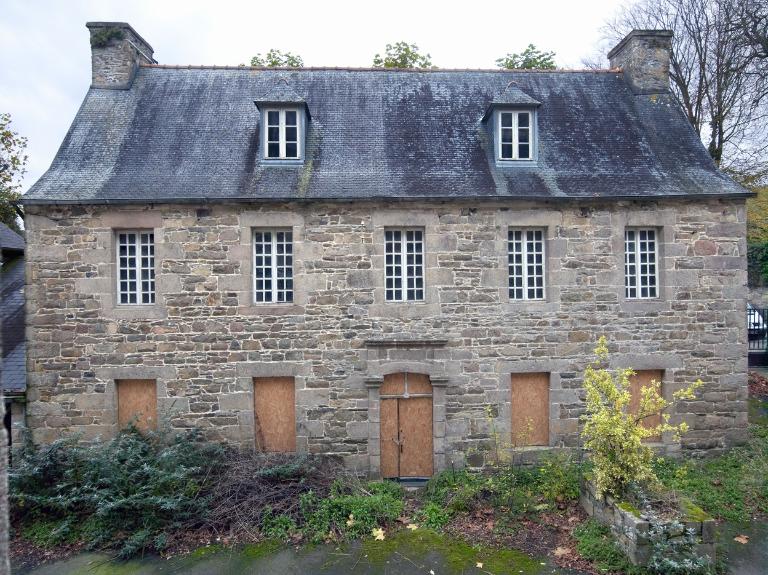 Maison des prêtres, couvent des Filles de la Croix (Tréguier)