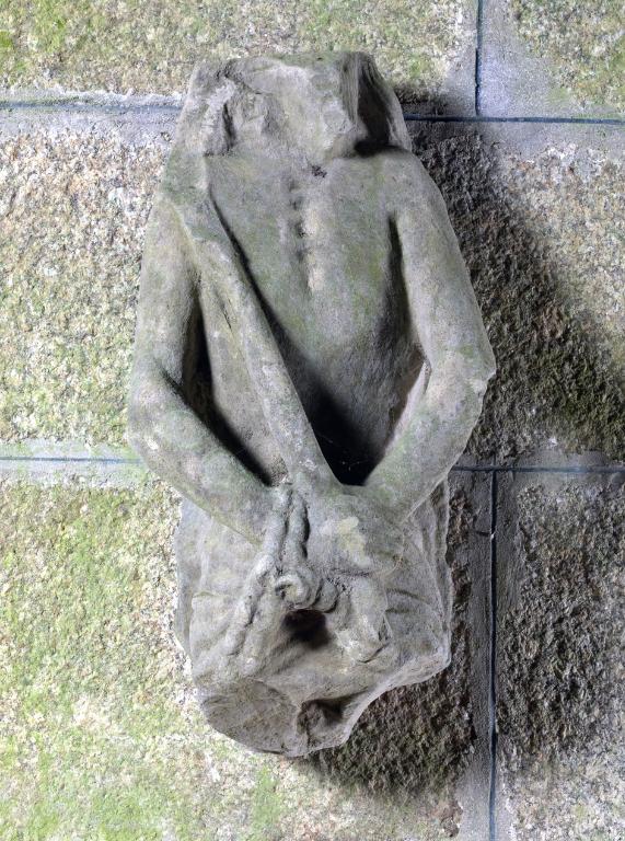 Statue : Christ aux outrages, Eglise Notre-Dame (Kergrist-Moëlou)