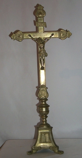 Croix d'autel 1