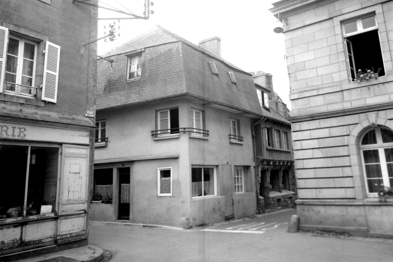 Maison, 2 rue des Carmes (Carhaix-Plouguer)