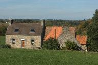 Les maisons, logis, fermes et dépendances sur la commune de Plufur