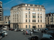 Immeuble ; chambre de commerce, 16, 18 rue Jules-Simon ; 1 rue Poullain-Duparc ; 1 place Honoré-Commereuc (Rennes)