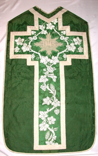 Ornement vert 2 : chasuble, voile de calice
