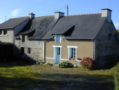 Alignement de maisons et de fermes, la Favelais (Pipriac)