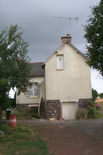 Maison, la Croix de la Bertais (Campel fusionnée en Val d'Anast en 2017)