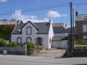 Maison, 107 avenue Louis Bougo (Etel)