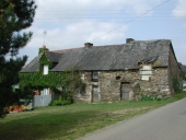 Alignement de maisons, Tru (La Chapelle-de-Brain)