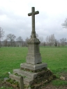 Croix de chemin, rue de la Forêt (Chasné-sur-Illet)