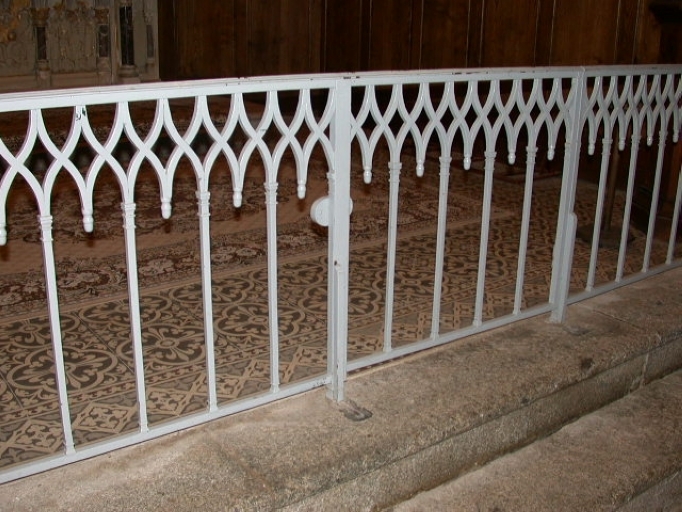 Clôture (autel sud et nord)