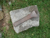 Outil de taille de pierre : ciseau à tracer et à couper