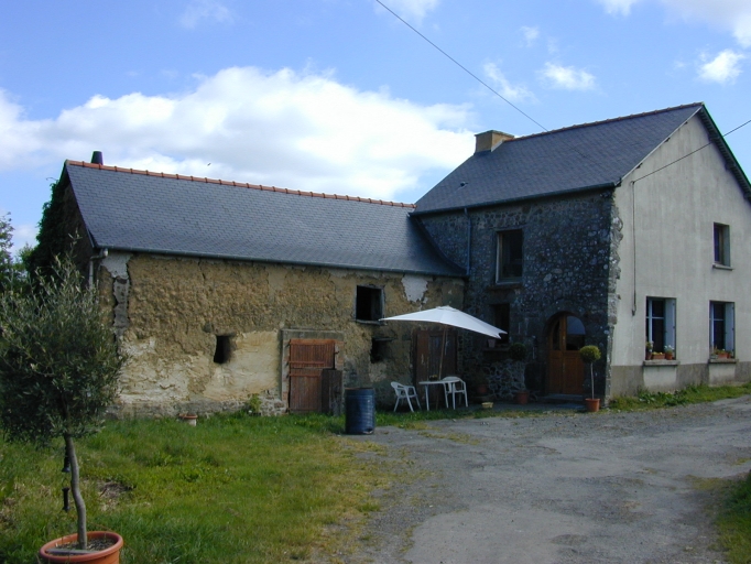 Ferme, Cruère (Montreuil-le-Gast)