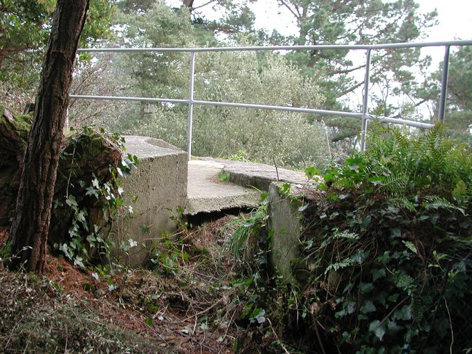 Poste de mitrailleuse lourde, Parc Claude Goude (Carantec)