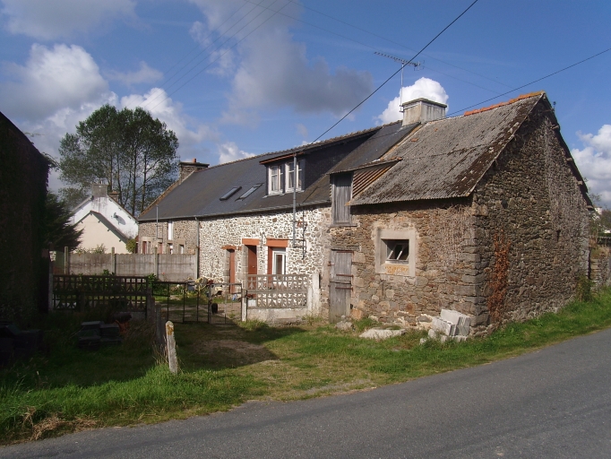 Maisons, alignement de deux logis, l'Eumais (Créhen)